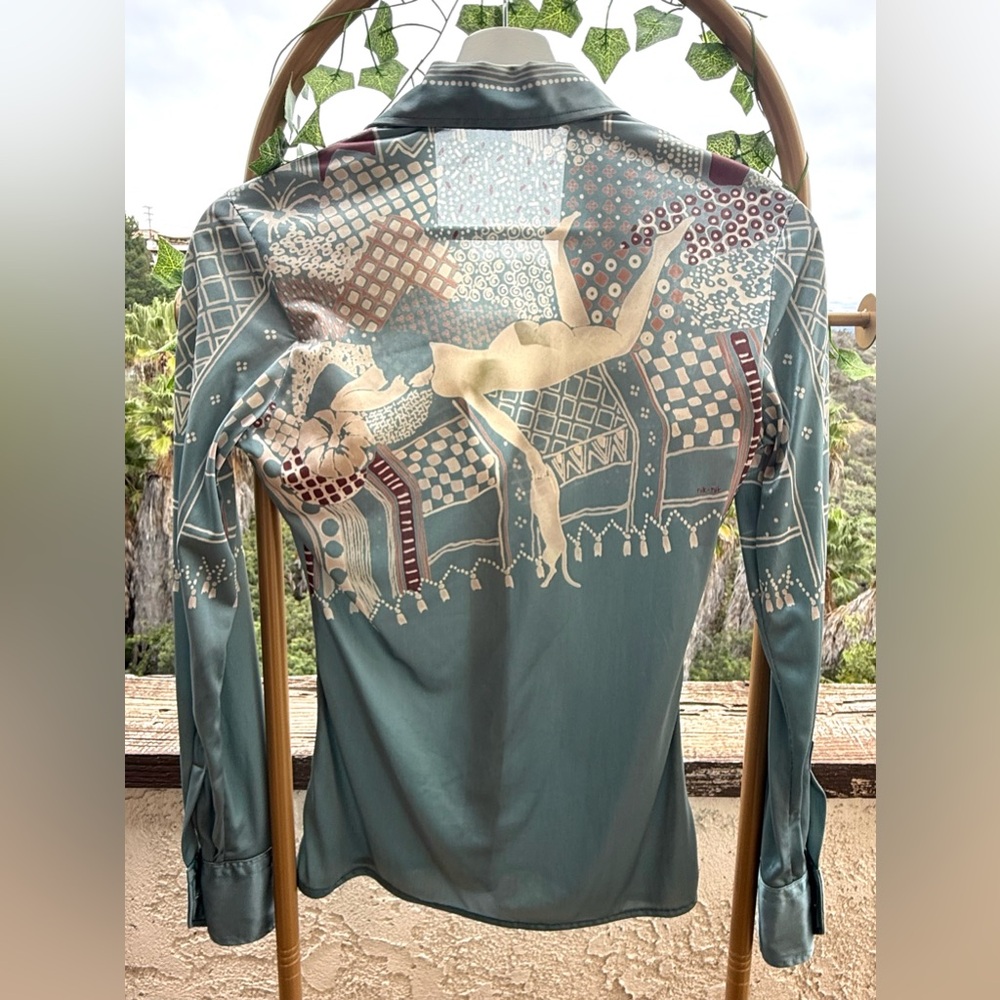 Vintage retro - Geometric Patterned Button-Up Shirt - Picture 6 of 16